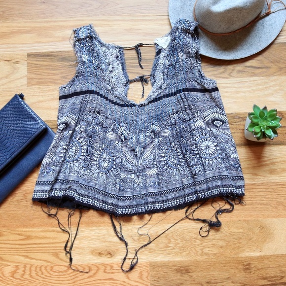 Free People Tops - ⚡ FLASH SALE ⚡ Small Free People Distressed Tank